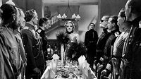 la condesa alexandra marlene dietrich movie review fotos pictures knight without armour