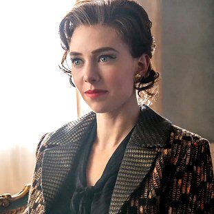 vanessa-kirby-the-crown